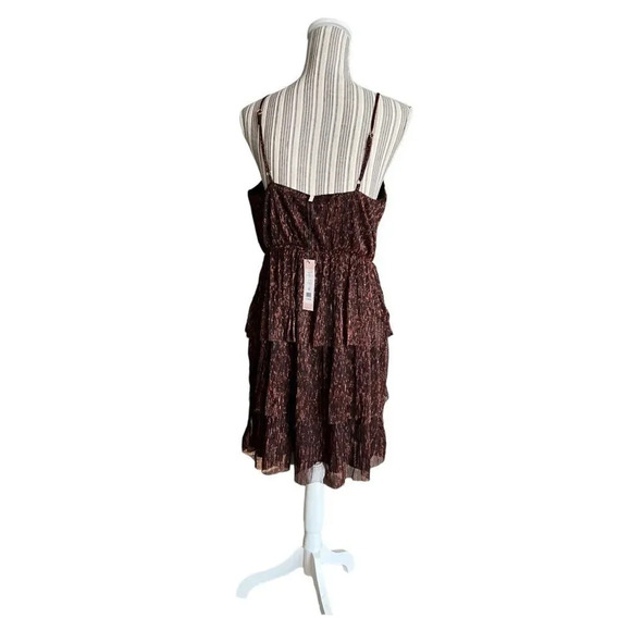 BCBGeneration | Metallic | PLEATED MINI DRESS - Picture 5 of 7